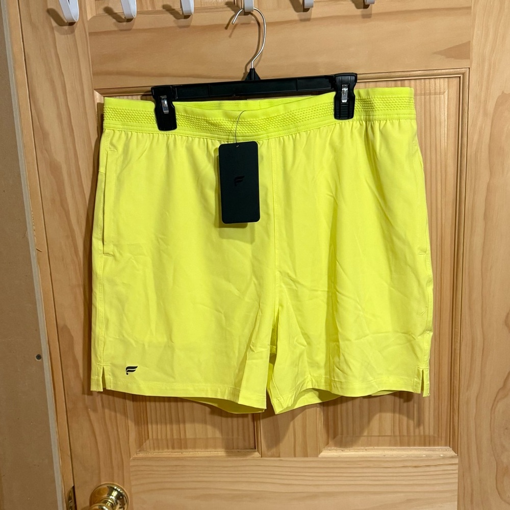Mens XL Fabletics fully lined shorts. 5” inseam.